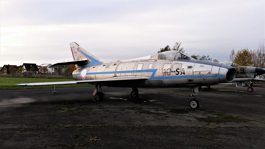 Super Mystère B-2 72/10-SA ex Armée de l’Air/ French Air Force. Preserved, Berlin-Gatow Luftwaffen Museum. 14 November 2017.