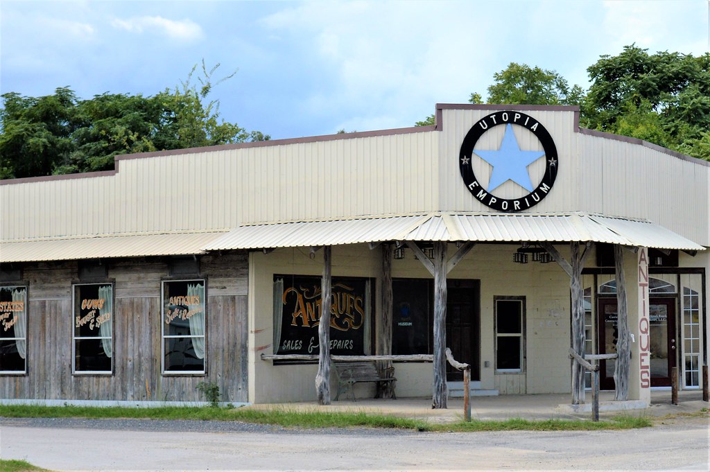 Utopia, Texas. Photo by Diann Bayes; (CC BY-NC-ND 2.0)