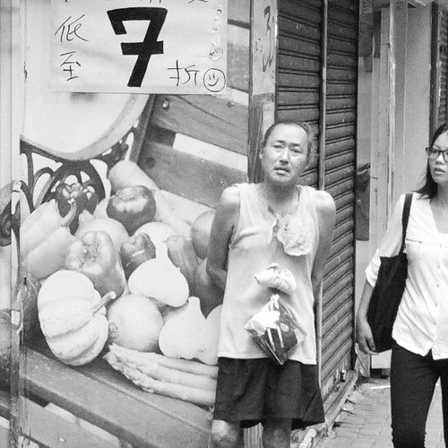 #hkig #iger #igersmanila #HongKong #nexus6p #mobilegraphy #bw_photooftheday #mobiling #ootd | by chowdee