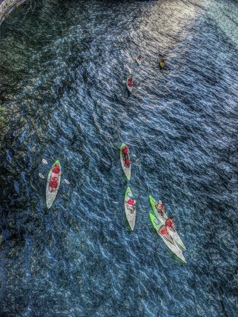 8 Kayaks on the Chicago River