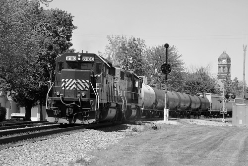 railroad ohio bw white black train toledo csx subdivision emd sd402 wapakonta hlcx8180
