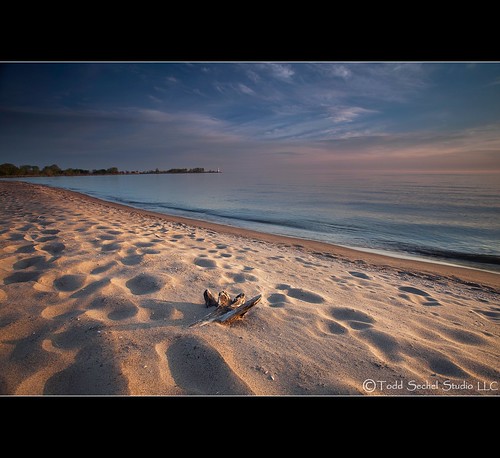 morning light ohio beach water sunrise pier sand lakeerie tracks footprints greatlakes driftwood filter huron chaska singhray reversegnd
