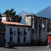 Antigua Guatemala, ruiny Convento de Concepción, vzadu Fuego, foto: Petr Nejedlý