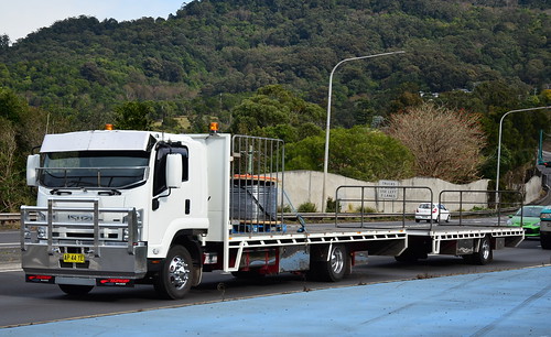 Isuzu, I want to be a Kenworth | Every now and then you see … | Flickr