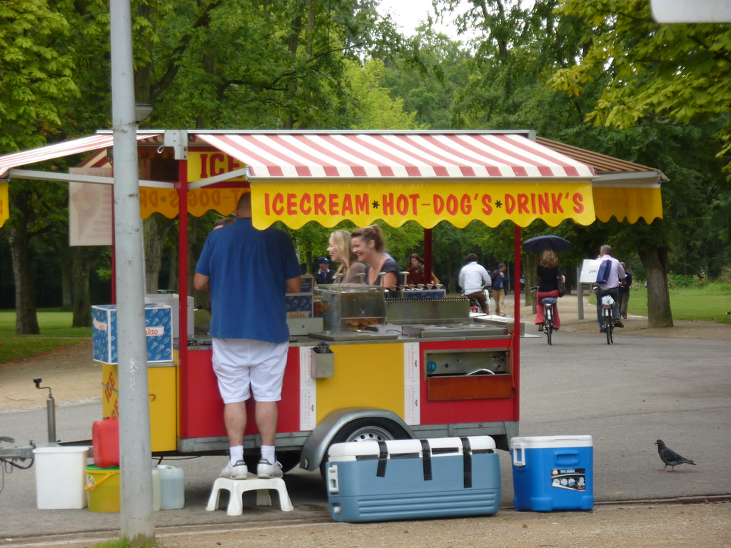 Hot Dog's | Those crazy Dutch and their apostrophe madness (… | Flickr