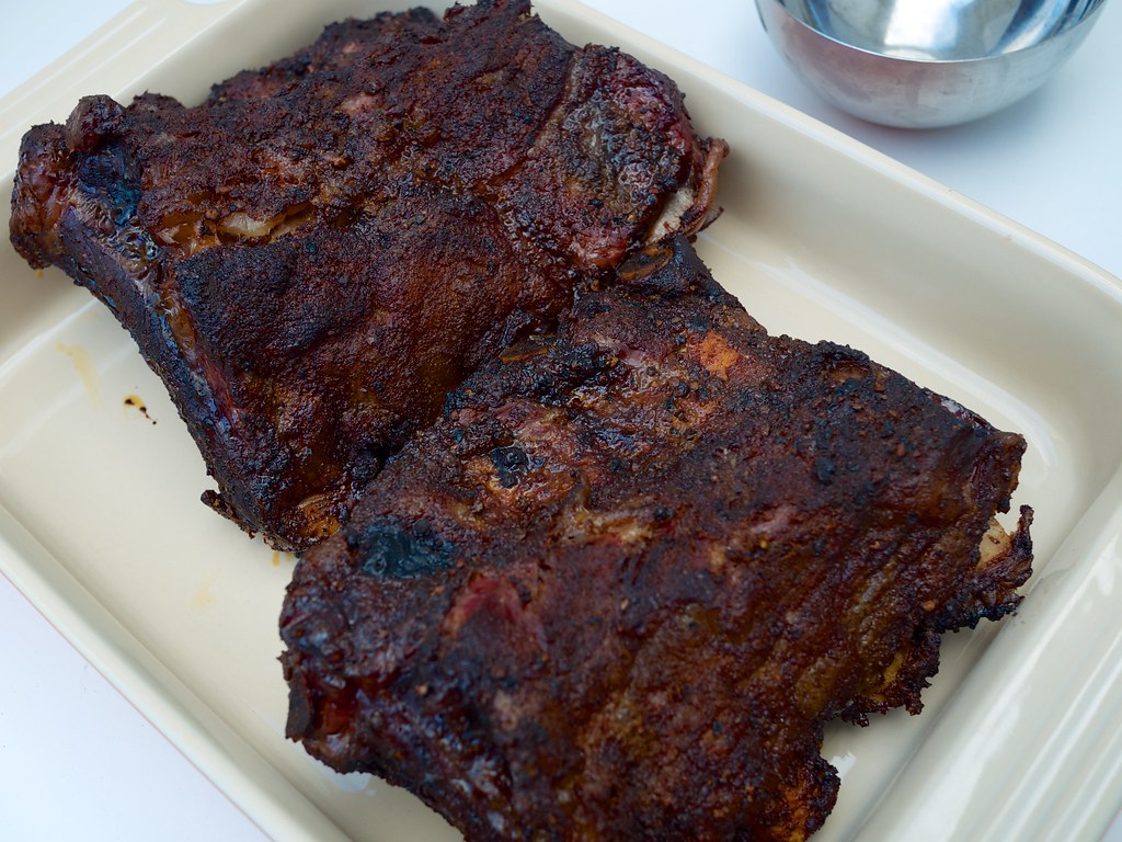 Beef ribs after four hours on the barbecue | Richard Gaywood | Flickr