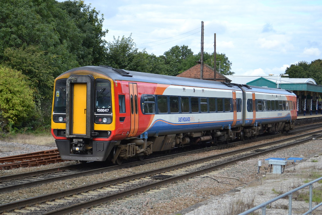 East Midlands Trains Class 158 158847 - Chesterfield | Flickr