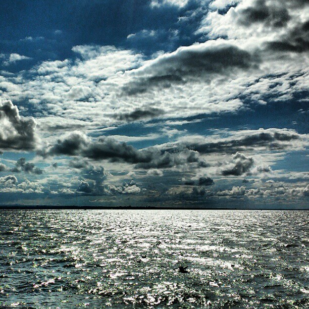 Oneida Lake #oneidalake #ny #newyork #upstate #sunsentinal #webstagram #statigram #instaphotog #photowall #igersftl #Sylvanbeach #timewireless #lakefront #cloudporn #skyporn #instamood #instanaturelover #instasky