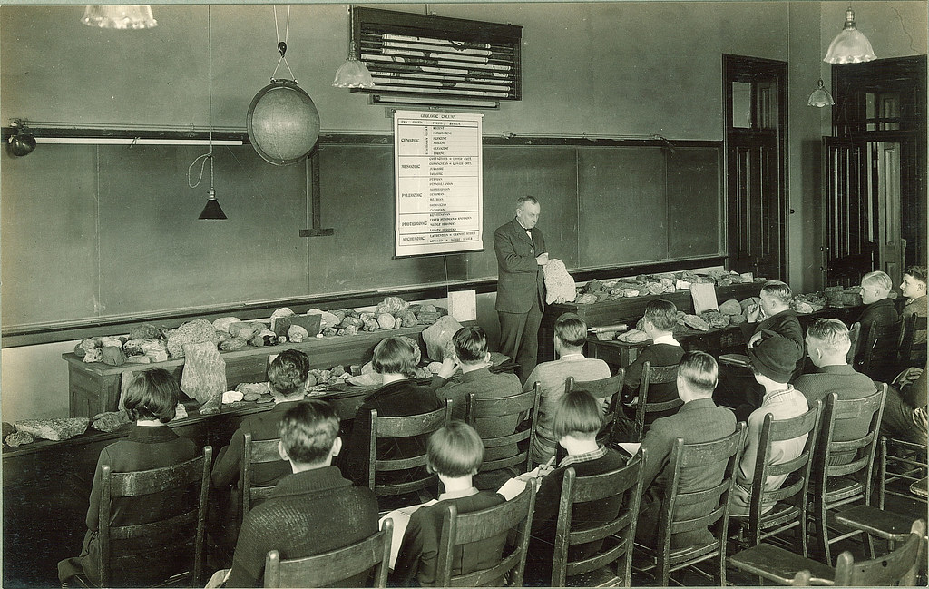 Professor lecturing about rocks, The University of Iowa, 1920s
