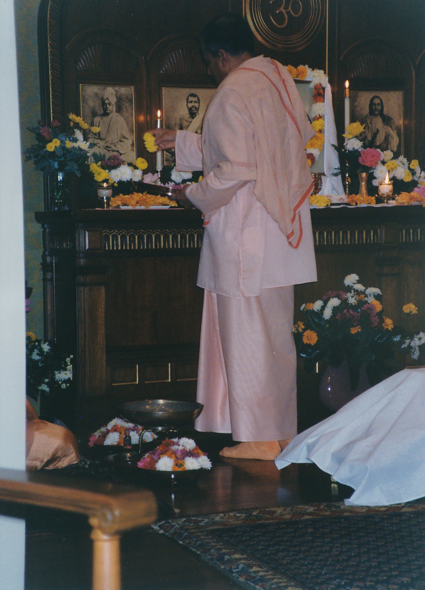Sacramento Swami Prapannananda Jagaddhatri Puja