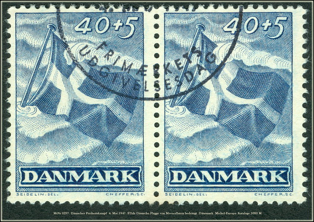 MiNr 0297. Dänischer Freiheitskampf  4. Mai.1947. STtdr Dänische Flagge von Meeresfluten bedrängt  Dänemark . Michel-Europa- Kataloge 5083 M