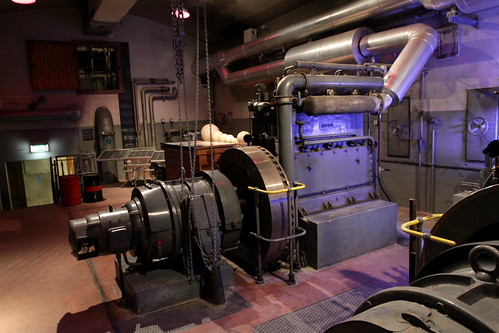 Artilleriewerk Sasso da Pigna A8385 ( Bunker - Militärbunker - Heute Museum Sasso San Gottardo ) der Festungsbrigade 23 des Reduit aus dem zweiten Weltkrieg auf der Passhöhe des Gotthardpass im Kanton Tessin der Schweiz | by chrchr_75