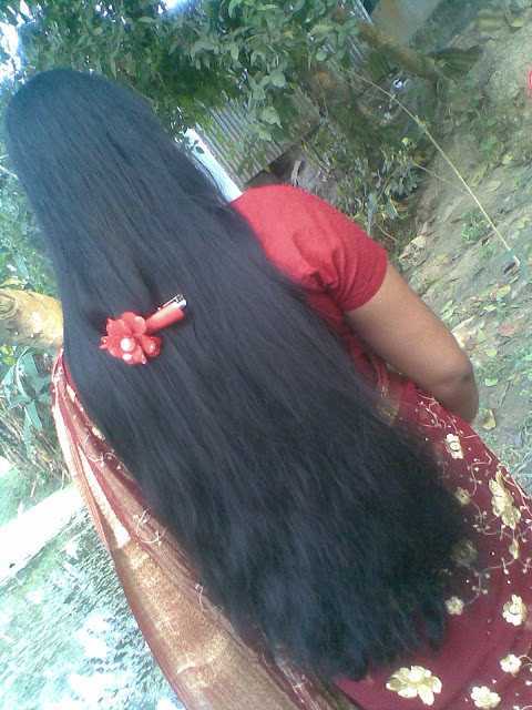 Homely kerala girl in saree with loose long hair style | Flickr