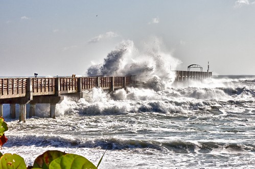 Hurricane waves | Lake Worth Pier after Hurricane Sandy. | FLA-Photog ...