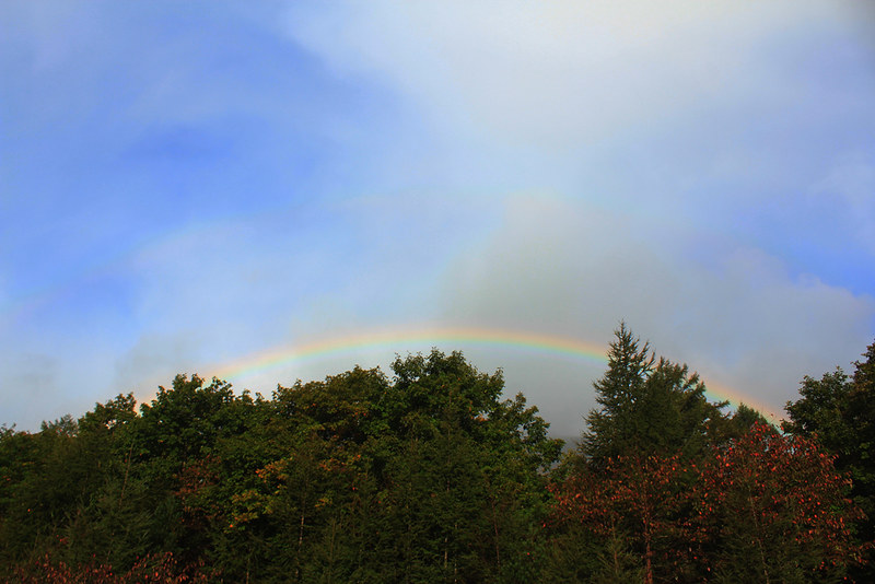 岩手山にかかる虹
