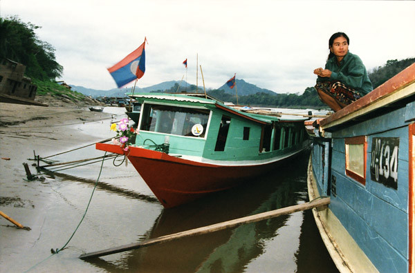 Laos Travel Photography Reisfotografie Ships on Mekong River Luang Prabang.100 by Hans Hendriksen