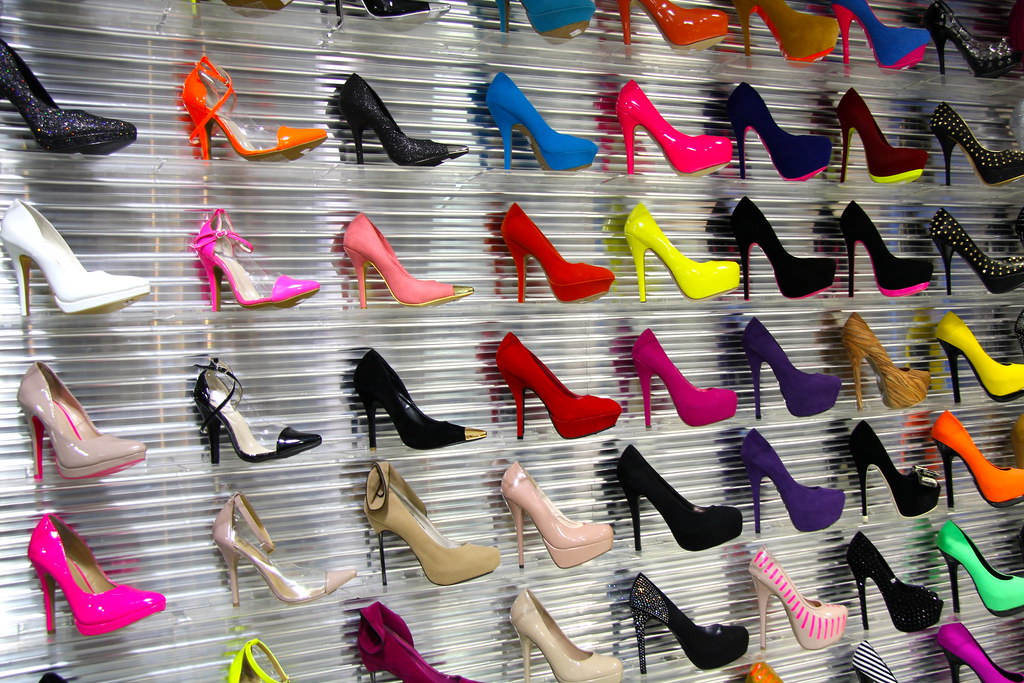 Week 4 Color | Shoe store in Seattle | Boris | Flickr