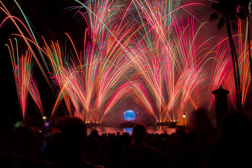 disney disneyworld epcot worldshowcase illuminations fireworks night