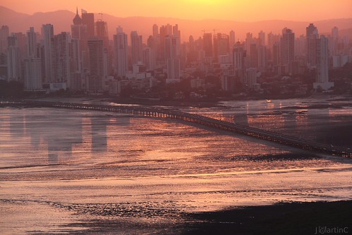 Marea Roja by JMartinC, flickr6