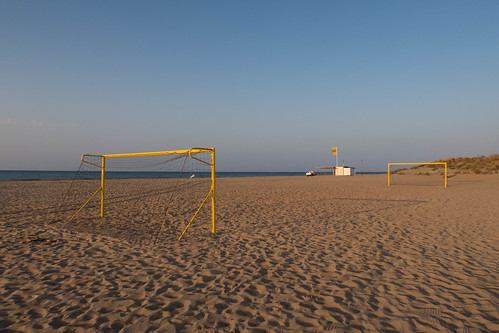 2016 beach canon france g7x serignan sky soccer sunrise sérignan yellow yellohvillage