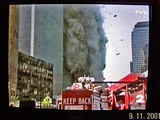The 09/11 tragedy lived live on French TV.