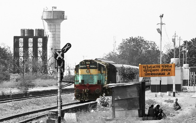 Some liveries are so elegant | Indian Railways