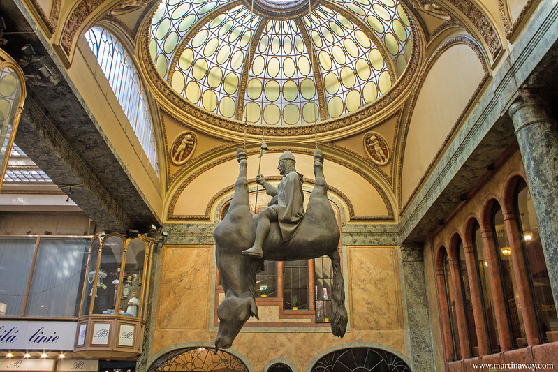Statua alla Galleria Lucerna, Nove Město