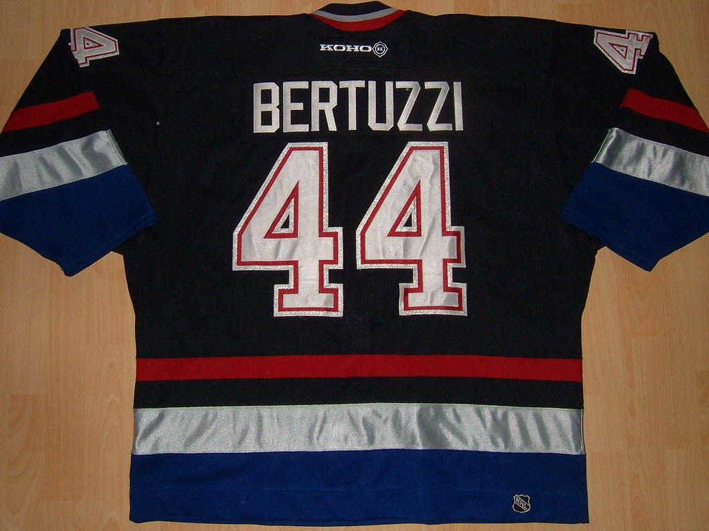 Bertuzzi, Todd #44 - Game Played Relic – Stadium Pen Blanks