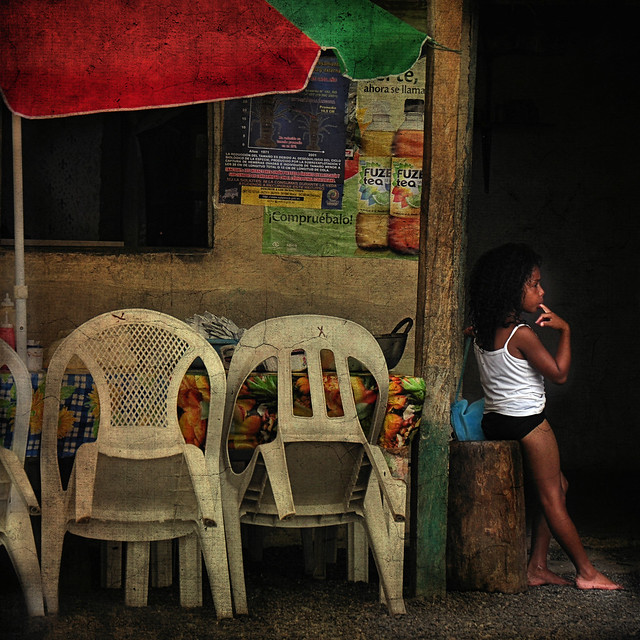 La niña de Estero de Platano (Esmeraldas) Ecuador - The little girl of Estero de Platano ( Esmeraldas) Ecuador