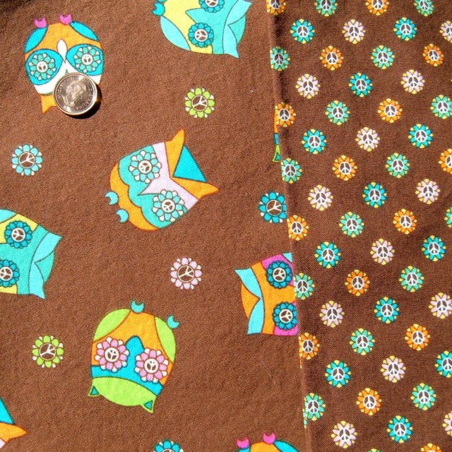 C-0213 Owls on brown, Small flowers on brown