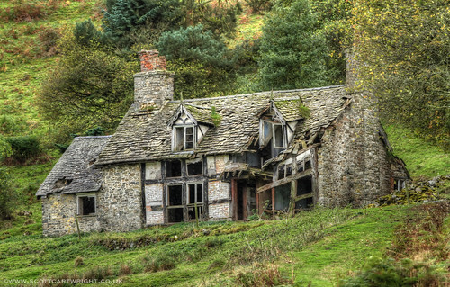 Spooky Cottage HDR