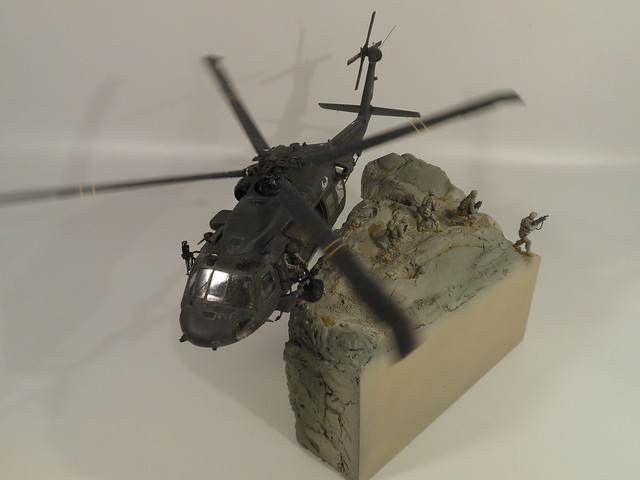 1/72 UH-60L Pinnacle Landing Diorama