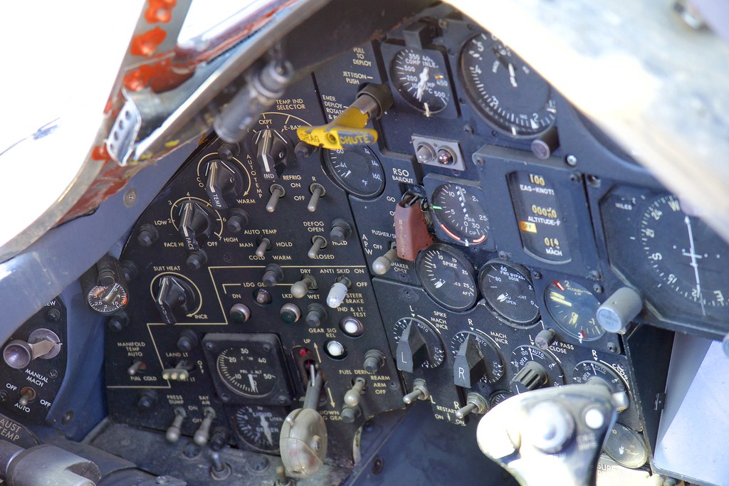 SR 71 Blackbird cockpit gauges