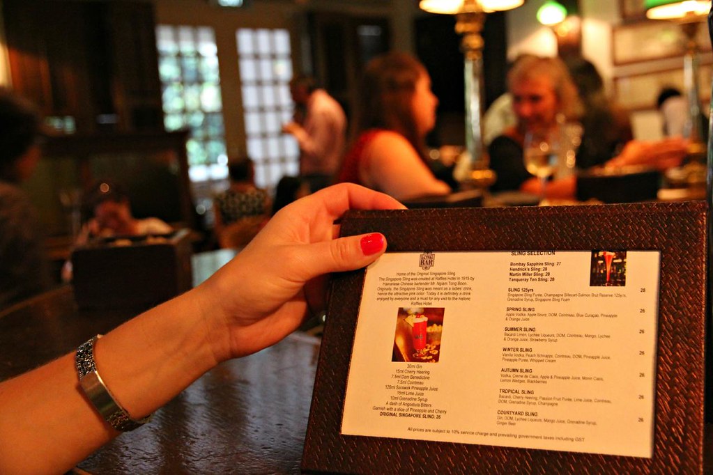 Kustlijn geloof jukbeen Singapore Sling menu; The Long Bar, Raffles Hotel, Singapo… | Flickr