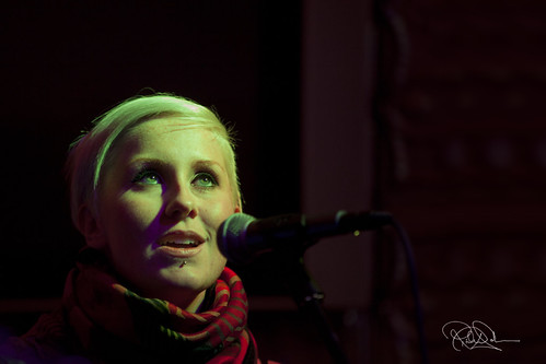 Grainne Hunt singing with Mark Geary at Odessa Club Dublin