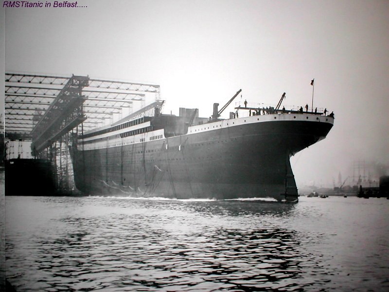 RMS TITANIC UNDER CONSTRUCTION IN BELFAST SHIPYARD 8X10 PHOTO WW227 