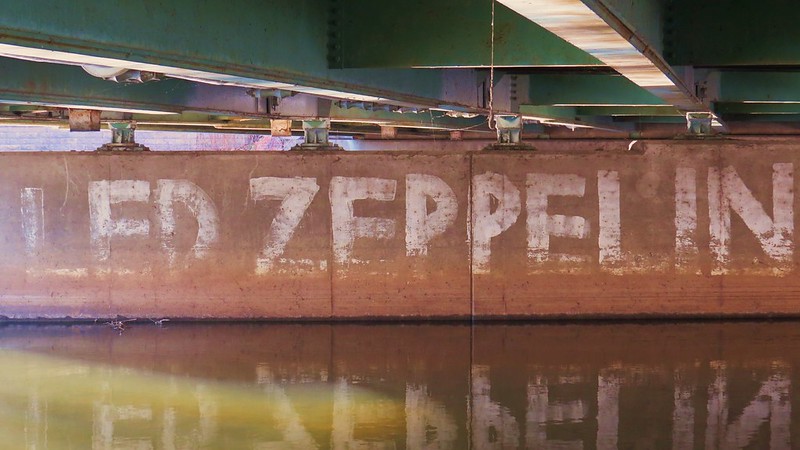 Zeppelin Graffiti