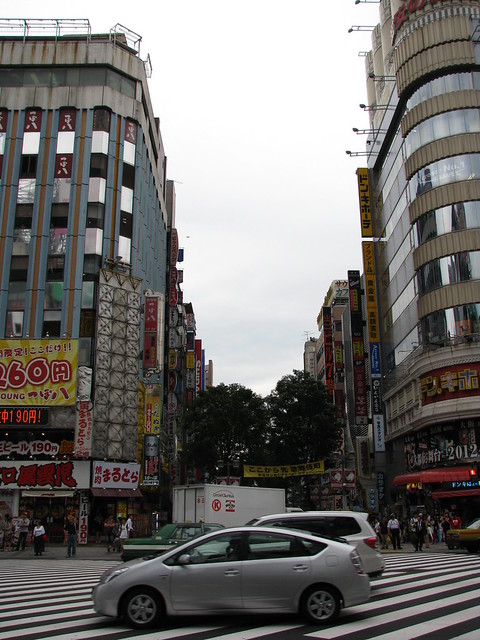 Shinjuku 新宿 - Street 通り