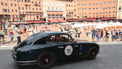 Passaggio da Piazza del campo delle Auto Storiche del Gran Premio Nuvolari 2016