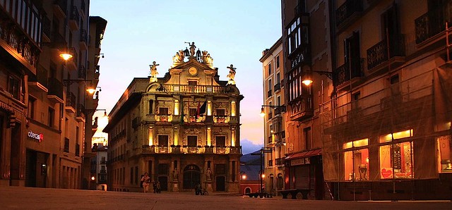 Ayuntamiento de Pamplona desde la plaza de la Constitución, 2009