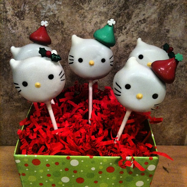 Holiday Hello Kitty Cake Pops