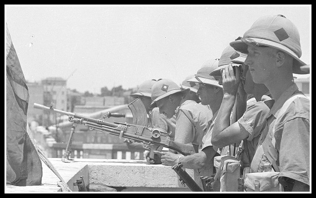 British soldiers with Bren machine guns in Jerusalem, Palestine - circa 1939
