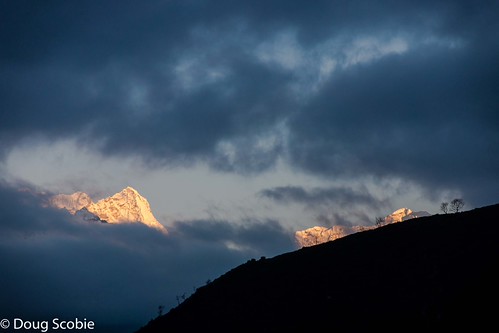 DSC03137 by Scobie62, Cloudy sunset from Thamenepal himalaya khumbu khumjung easternregion