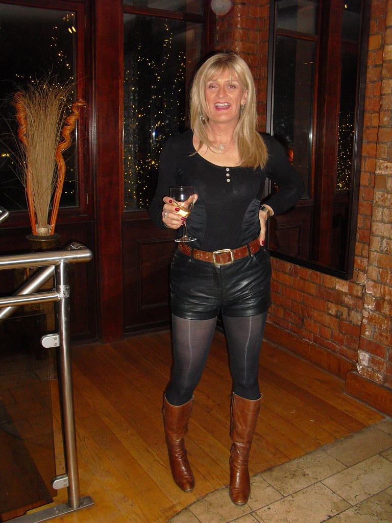 Loving my new leather hot pants. 