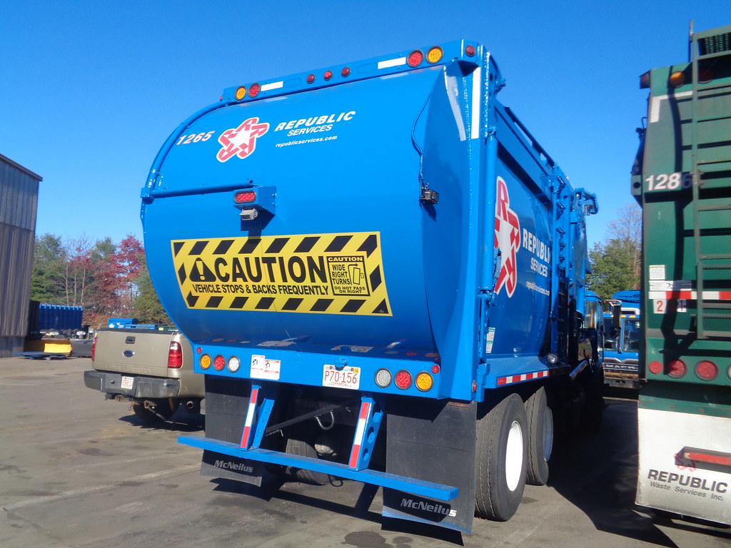 Republic Services | Ex WSI Autocar ACX McNeilus Front Loader… | wmx ...