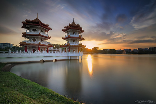 canon 1635mm 6d lee filter big stopper graduated neutral density landscape polariser polarizer sunset chinese garden twin pagoda tower singapore