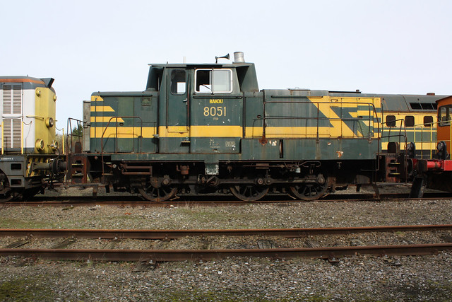 8051 - rails et traction - rer - 2410