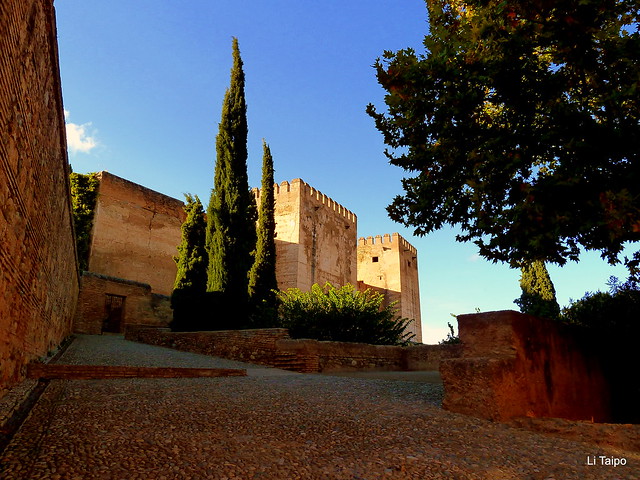 Granada. Las murallas de la alcazaba.