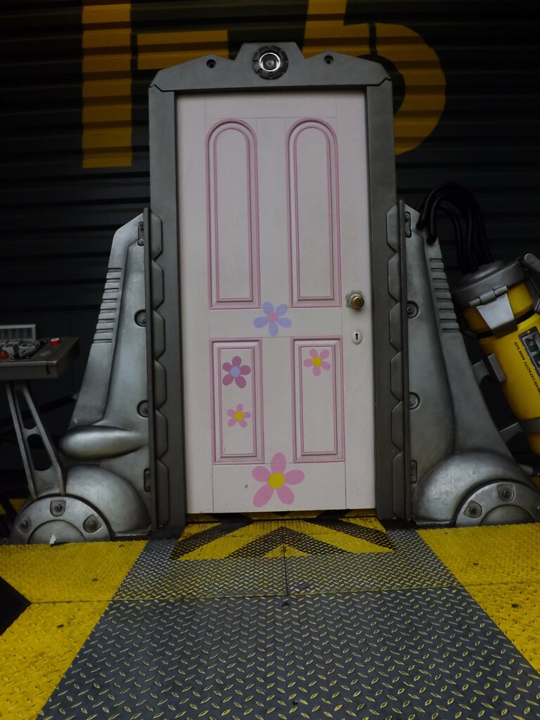 Boo/'s Door