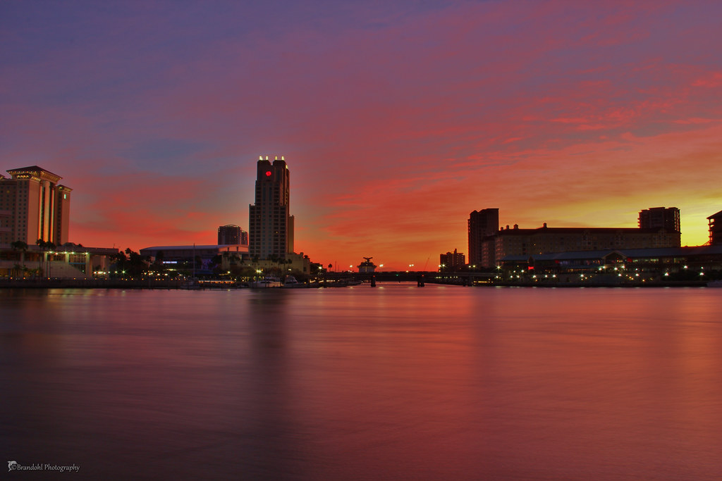 Tampa Sunrise - IMG_9210_S 60D | Downtown Tampa @ Sunrise Ta… | Flickr